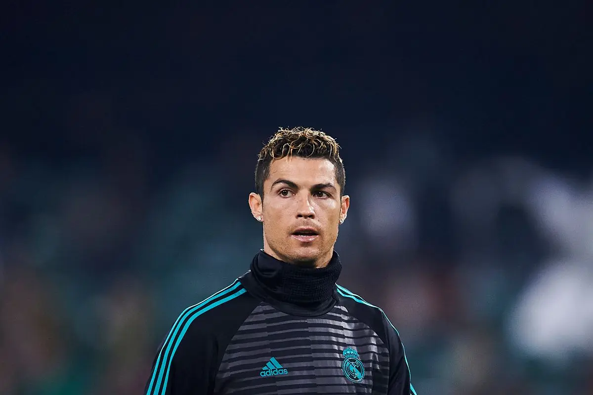 开云体育平台-C罗回归赛场，回归赛场首场状态亮眼，巴塞罗那观众沸腾！